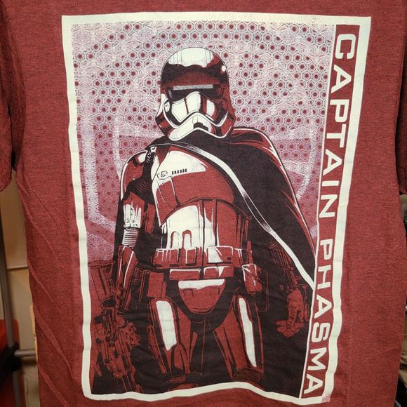 Star Wars Captain Phasma Short Sleeve Maroon Tee - Size Medium - Picture 1 of 4